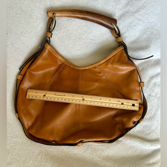 Vintage Early 2000’s hand bag from Express. Cute wooden handle detail. - Picture 12 of 13